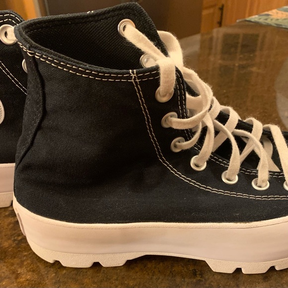 Converse Chuck Taylor All Star Black and White High-Tops - Picture 3 of 8